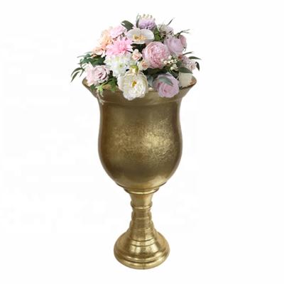 China Europe Gold Vase Decoration Modern Wedding Flower Pot For Wedding Centerpieces Vases Stands for sale