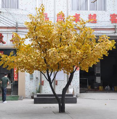 China Indoor Decoration Wholesale Customized Indoor Decoration Artificial Golden Ginkgo Tree For School for sale