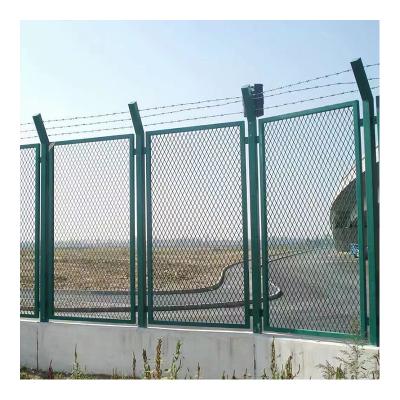 China Easily Assembled Galvanized Welded Wire Mesh Panel With Wood Or Steel Frame Wire Mesh for sale