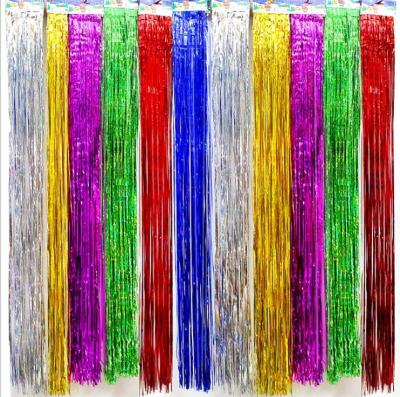 中国 Foil 1*2.5m foil curtain foil tassel garland tiktok party decorations foil fringe curtain event and party supplies 販売のため