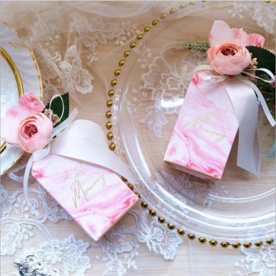 中国 Vase Shape DIY Wedding Favors Candy Boxes With Ribbon And Flower Tiffany Vase Shape Paper Candy Box 販売のため