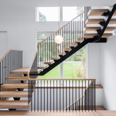 China Modern Wood Tread Railing Stairs Indoor Cable Mono Beam Stairs With Solid Wood Steps for sale