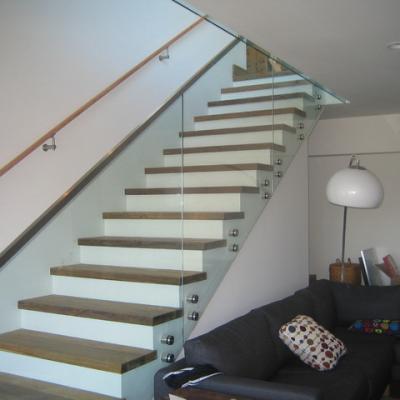 China Modern Stair Railing Kits Interior Tempered Frameless Glass Balustrade Standoff for sale