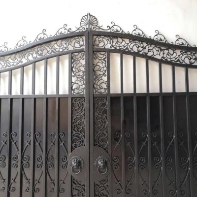 China New Used Iron Wrought Main Gate Manual Control Opening Pattern Outdoor Decoration for sale