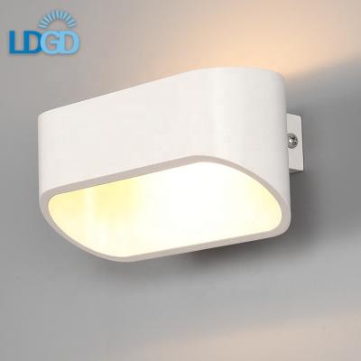 China Modern Vertical Reading Room 3w Hotel Bed Light Stick On Switched Wall Light Indoor Wall Lamp for sale