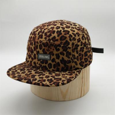 China Hot JOINT Patch Logo Snapback Caps Style 5 Panel Leopard Print Embroidery Caps for sale