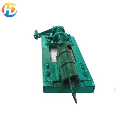 China Chain Link Fence Making Manual Type Chain Link Fence Machine for sale