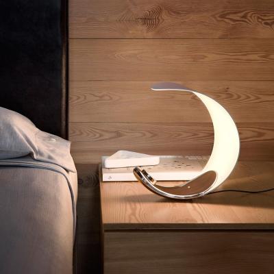 China Modern Nordic Italian Creative Designer Crescent Shaped Light Living Room Bedroom Bedside Decoration Table Lamp Led Desk Lamp for sale