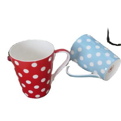 China Viable western high quality popular v shape bone china ceramic mug with printed design for sale