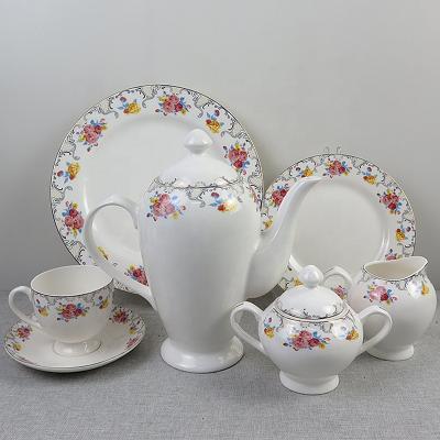 China New Viable Royal Bone China 24pcs Tea Set Vintage Style Pastoral Flower Tea Set for sale