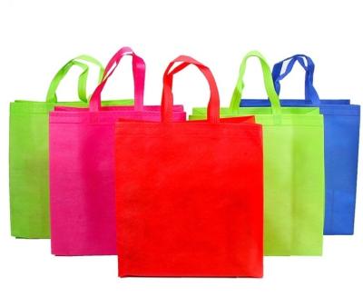 China Eco-friendly factory manufacturers produce pattern green shopping bags, d cut non-woven bags for sale