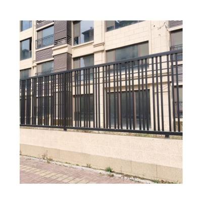 China No Fading Design Hot Sale Design Wrought Iron Mesh Net Fence Panel And Gates For Garden for sale