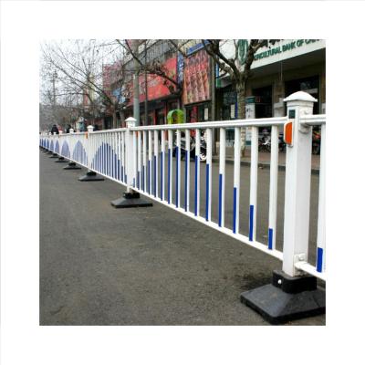 China No Fading High Strength Welding Road Metal China Manufacture Mesh Guardrail Fence for sale