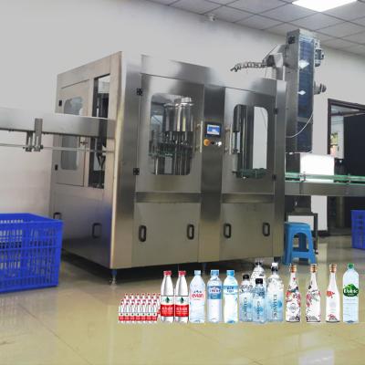 China Food 3 In 1 Equipment 2000Bph 6000Bph Miniral Water Washing Filling Automatic Filling Capping Machinery Machines for sale