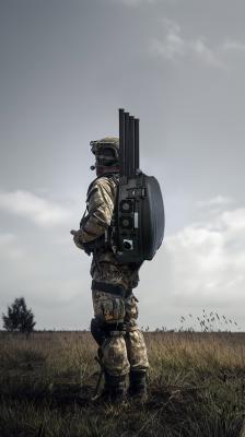 Chine Anti-drone Wifi et cellulaire militaire RF Jammer sacs à dos sans pilote à vendre