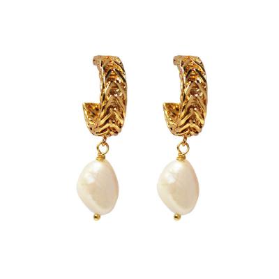 China FASHIONABLE Shape Copper Hot Selling Products C Baroque Freshwater Pearl Earrings 18k Gold Plated for sale