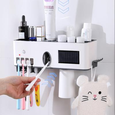 China Sustainable High Quality Black Accessory Set Bamboo Toothbrush Holder Bathroom Customized Logo for sale