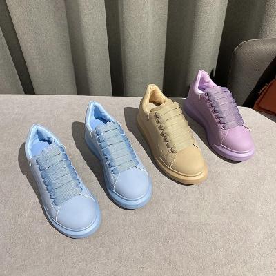 China Women's Colorful Wholesale Light Weight Sports Sneakers Fashion Trend Fashion Sneakers Casual Daily Walking Shoes for sale