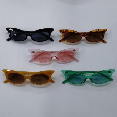 China 2231 fashionable cat eye sunglasses men and women sunglasses custom uv400 protection fashion butterfly shape sunglasses new sunglasses for sale