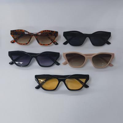 China Fashion sunglasses 30237-97137 new arrival vintage frame sunglasses women small shape cat eye sunglasses for unisex wholesale style 2023 for sale