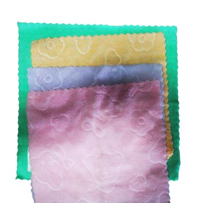 China Cheap hot sale sports towel printing good quality embossing paper towel QUICK DRY embossed for sale