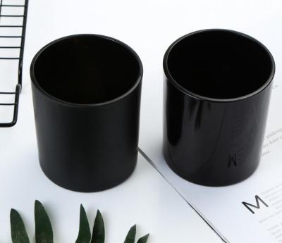 China Home Decoration Wholesale Fast Delivery Elegant Cheap Candle Holder 7OZ Black Glass Candle Jars With Black Decor for sale