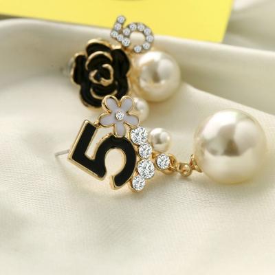 China Famous designer Luxury Letter Flower Camellia Number brand jewelry high quality TRENDY fashion 5 stud earrings for women for sale