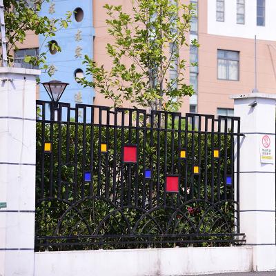 China Modern Wrought Iron Short Fence Cheap Decorative Metal Fence Panels for sale