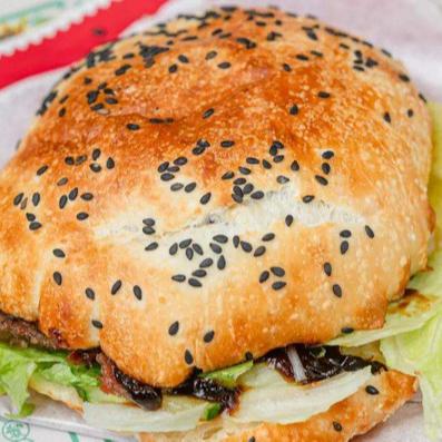 中国 Highly Efficient Chinese Hamburger Line with Forming Technology 販売のため