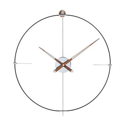 China Luxury Personalized Creative Minimalist Silent Wall Clock Spain Metal Living Room Antique Style 60CM Wall Clock Home Decoration for sale