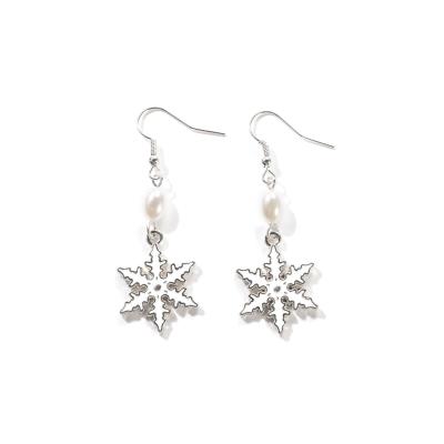 China Christmas Party Jewelry Wholesaler Gift Pearl Stud Earrings Stud Earrings Snowflake Earrings For Women for sale