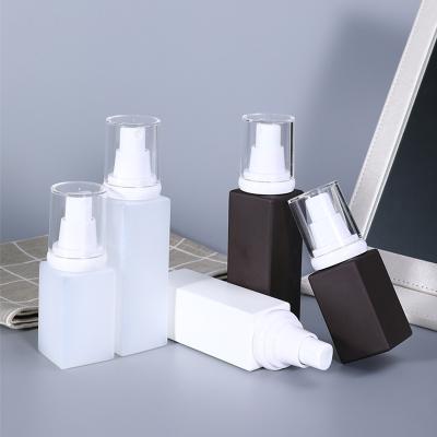 China 50Ml 100Ml Refillable Travel Size Black Square Customized Frosted Fine Mist Spray Pump Bottle for sale