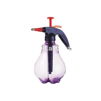 China Occasion Selection Support Spray Kettle Transparante Plastic Bottle with Brass Nozzel for sale