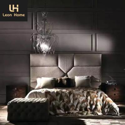 China Quality Modern Luxury Bedroom Furniture Set Queen Size Solid Wood Leather Upholstered Bed for sale