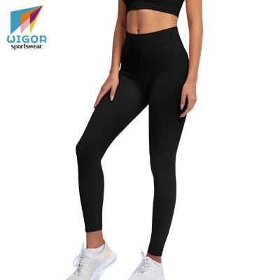 China Women's Breathable Legging Workout Set 2 Piece Active Yoga Leggings With Stretched Sports Bra for sale