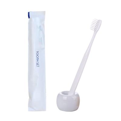 China Single Toothbrush with Soft Toothpaste Hair Toothbrush Travel Use Toothbrush and Toothpaste Holder for sale