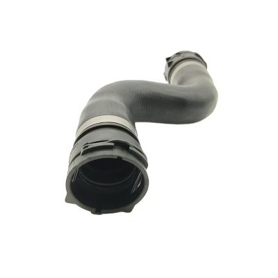 China manguera del radiador del refrigerante del motor para el BMW N52 X3 E83 LCI Car Fitment OEM 17123424499 en venta