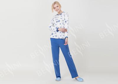 Chine Le pyjama des belles femmes florales place le costume à la maison pour la taille adaptée aux besoins du client par adulte à vendre