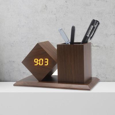 China Calendars Desk Table Desk Digital Executive Desk Clocks With Pen Holders Clock for sale