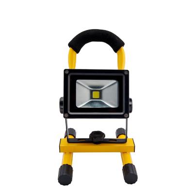 China Warehouse Camping 10W 20W 30W 50W Portable Outdoor 10W Recharge Led Spotlight for sale