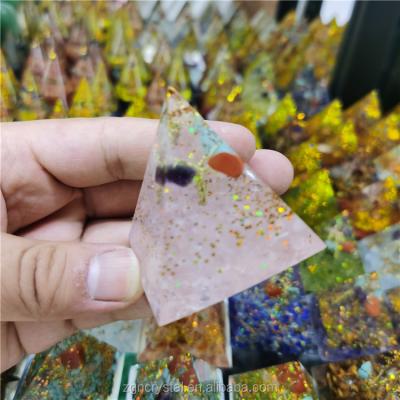 China Wholesale Europe Reiki Energy Healing Natural Gemstone Small Crystal Pyramids for sale