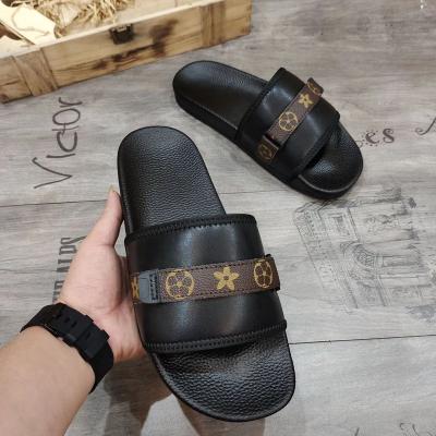 China Indoor non-slip flat shoes bathroom home couples casual men's and women's slippers new design trend fashion men's slippers for sale