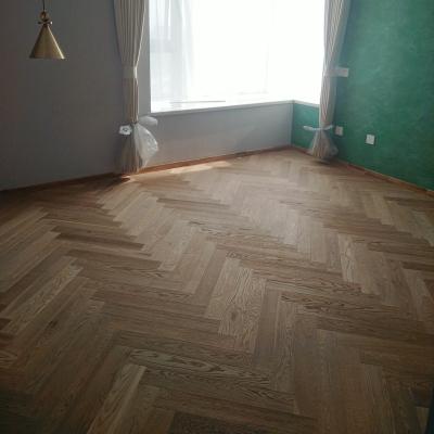 China New Style Modern Hot-selling Natural Oak/Walnut /Grey Herringbone Wood Flooring for sale