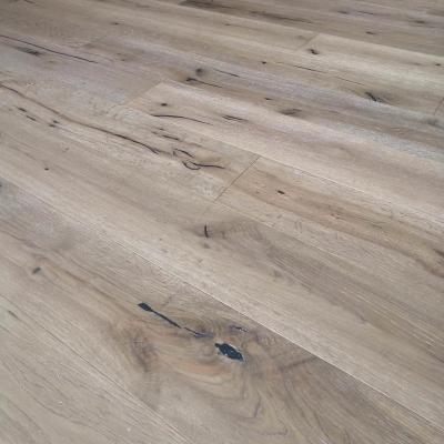 China 2200*220*18mm Modern Multi Layers/3 Layers Handscaped Oak Wood Flooring for sale