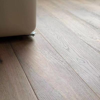 China New modern brush style chemical treatment 3 layers of oak wood flooring for sale