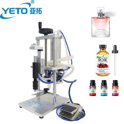 China YETO-50ml 100ml 200ml Pneumatic Manual Liquid Semi Automatic Food Perfume Vacuum Filling Machine Fruit Juice Oil Bottle for sale