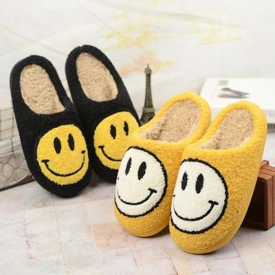 China Factory Price Available Comfortable Fashionable Bedroom Trend Sample Microterry Smiling Face Home Slippers For Women for sale