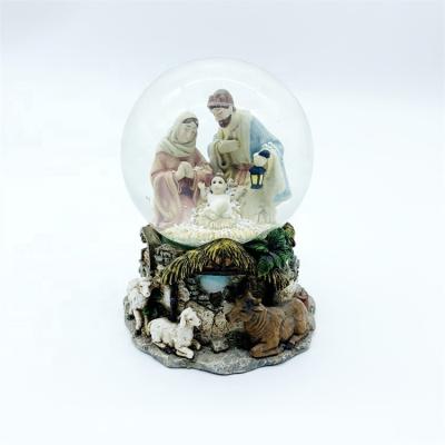 China Europe Factory Price Indoor Christmas Home Decor Water Ball 120MM Resin Christmas Snow Globes Online for sale