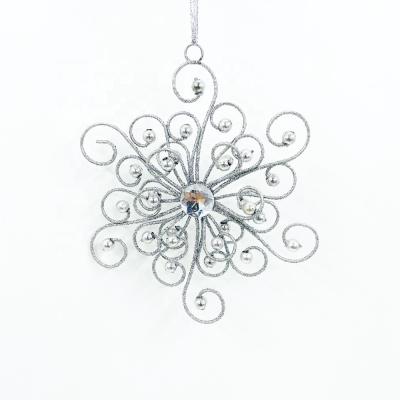 China Hot Selling Europe Christmas Tree Metal Craft Silver Snowflake Hanging Ornament For Christmas Decoration for sale