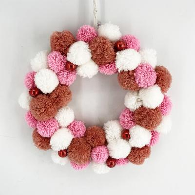 China Handsome ; girl; New Fashion Wholesale Christmas Wreaths Artificial Felt Christmas Wreath Hanging Rings Luxury Home Decoration Supplies For Front Entrance for sale